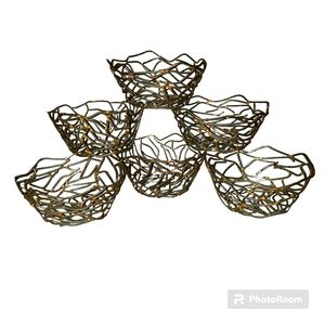 NWOT DineArt.Com Silver and Gold Metal Floral Shaped Baskets Bundle (6)